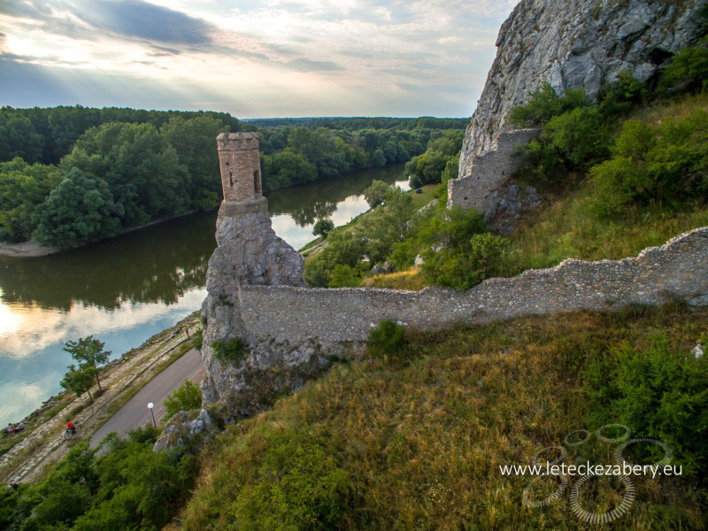 letecké zábery hrad Devín, vežička