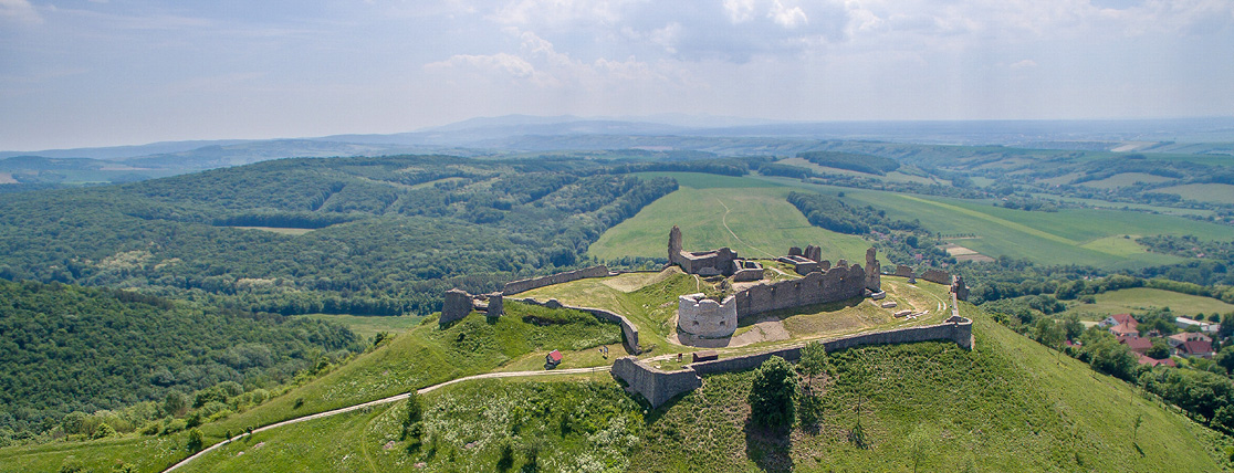 hrad branc z dronu
