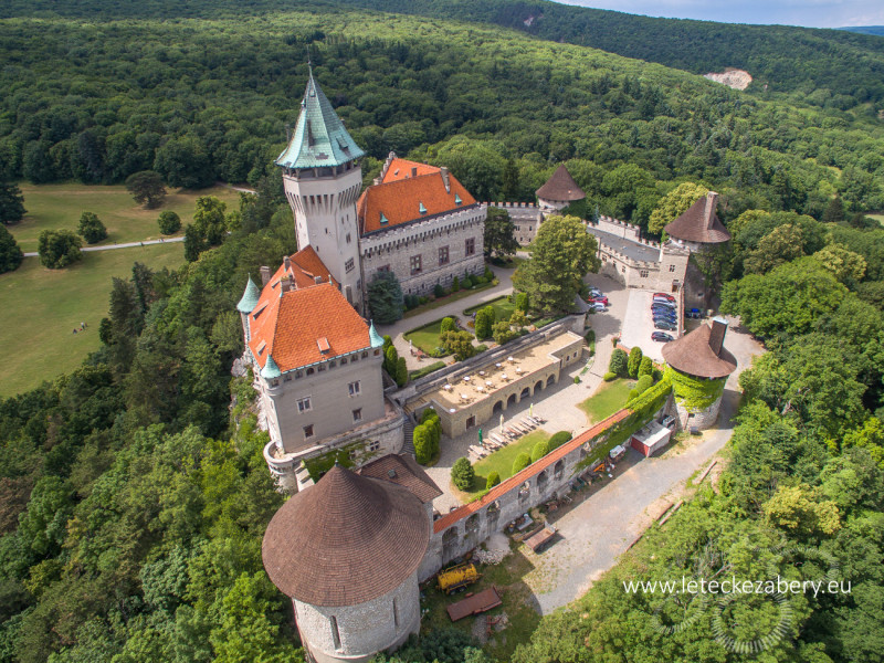 smolenický zámok letecká fotografia