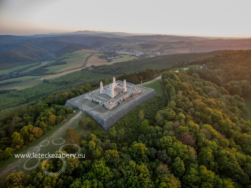 Mohyla letecká fotografia